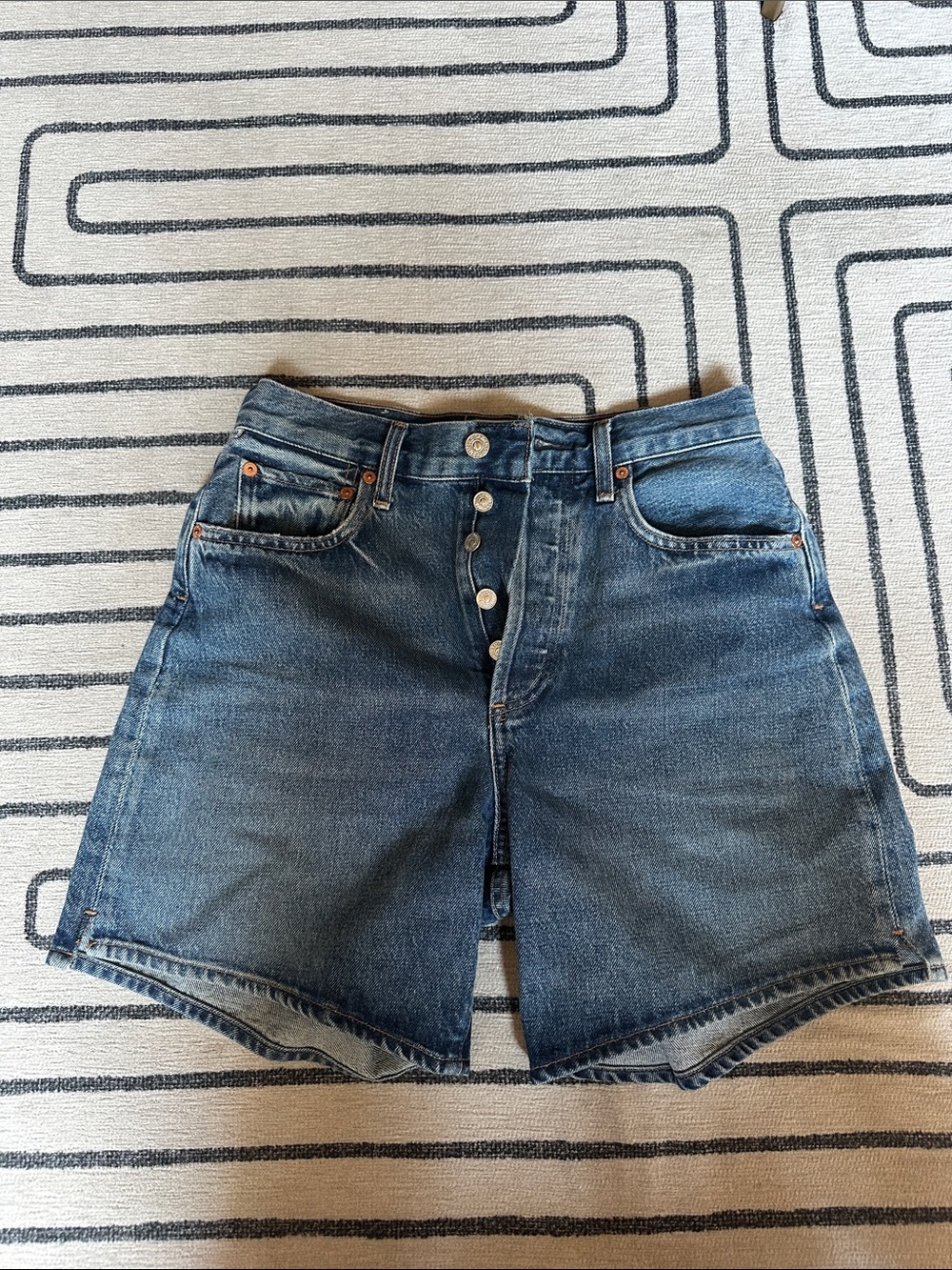 Hardly Worn Citizens of Humanity Marlow Denim Shorts, Sz 25